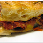 Focaccia farcita con verdure al forno