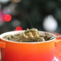 Zuppa di verdure con cavolo nero servita in cocotte