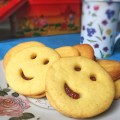 Biscotti friabili con farina di mais e riso senza glutine.